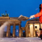 L'Allemagne a été touchée par la tempête de neige Elli qui a entraîné de fortes perturbations. KEYSTONE/EPA/CLEMENS BILAN