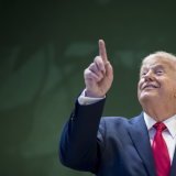 Donald Trump a subitement annoncé mercredi soir à Davos un accord sur le Groenland et levé ses menaces douanières. KEYSTONE/EPA/GIAN EHRENZELLER