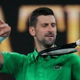 Novak Djokovic s'est hissé en 8es de finale de l'Open d'Australie samedi. KEYSTONE/AP/DITA ALANGKARA