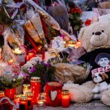 Le Service de l'enseignement encourage les actions symboliques portées par les élèves, pour les aider à faire face à une douleur insupportable pour beaucoup