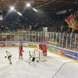 Les Sierrois fêtent le cinquième but de la soirée lors de la demi-finale de National Cup contre Thurgovie