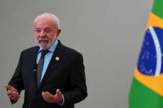 Le veto présidentiel pourrait être annulé par le Parlement. "J'ai le droit de mettre mon veto, et ensuite ils ont le droit de l'annuler ou pas. C'est le jeu", a reconnu Lula. KEYSTONE/AP/Misper Apawu