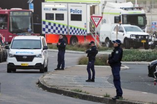 Après l'attentat du 15 décembre à Bondi Beach, l'Australie va faire un audit de ses forces de police et de renseignement. KEYSTONE/AP/Mark Baker