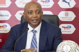 Patrice Motsepe, président de la CAF, a annoncé le 20 décembre dernier que la CAN aurait lieu tous les 4 ans dès 2028, alors qu'elle était organisée tous les 2 ans jusqu'alors. KEYSTONE/EPA/JALAL MORCHIDI