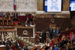Les députés français ont adopté mardi dernier à l'unanimité le projet de loi spéciale permettant de financer provisoirement l'Etat. Cette loi devait être promulguée avant le 1er janvier (archives). KEYSTONE/EPA/YOAN VALAT