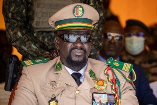 Le chef de la junte en Guinée, Mamadi Doumbouya, a été élu président. KEYSTONE/AP