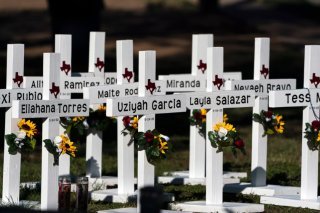 Le massacre d'Uvalde a marqué la mémoire collective américaine au fer rouge, à cause du jeune âge des enfants décédés, qui avaient entre 9 et 10 ans (archives). KEYSTONE/AP/Jae C. Hong