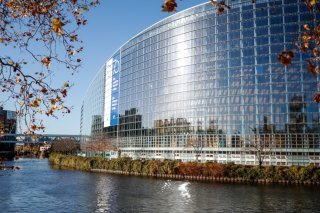 Un rassemblement est prévu le 20 janvier devant le Parlement européen à Strasbourg, à l'initiative du FNSEA, le premier syndicat agricole français (archives). KEYSTONE/EPA/JULIEN WARNAND