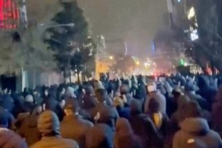 La répression des manifestations en Iran par les autorités a déjà fait près de 200 morts, selon une ONG (archives). KEYSTONE/AP