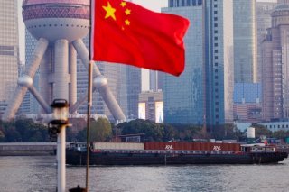 Les économistes sondés par l'AFP anticipent une progression du PIB chinois de 4,9% pour 2005, la plus faible performance depuis 1990, lorsque la Chine était frappée par des sanctions occidentales après la répression des manifestations de la place Tiananmen (archives). KEYSTONE/EPA/ALEX PLAVEVSKI