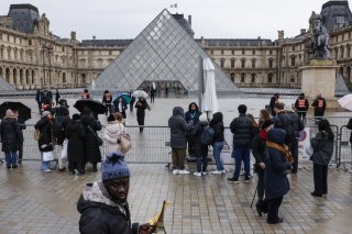Le Louvre ouvrira-t-il ses portes? Réponse lors de l'assemblée du personnel ce lundi (Archives). KEYSTONE/EPA/YOAN VALAT
