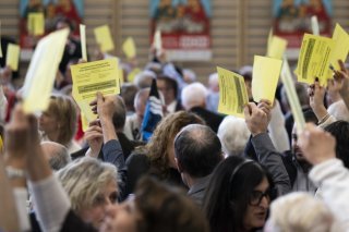 L'UDC rejette l'imposition individuelle, redoutant l'apparition d'un "monstre bureaucratique". KEYSTONE/GIAN EHRENZELLER
