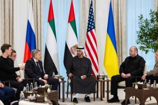 Les rencontres entre les délégations ukrainienne, russe et américaine vendredi et samedi se sont déroulées "dans une atmosphère constructive et positive" à Abou Dhabi, selon un porte-parole du gouvernement des Emirats arabes unis. KEYSTONE/EPA/UAE Presidential Court /HANDOUT HANDOUT