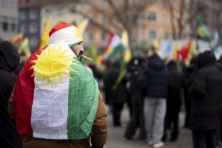 Une nouvelle manifestation pro-kurde s'est déroulée samedi après-midi à Zurich. KEYSTONE/CLAUDIO THOMA