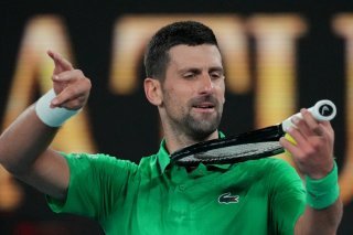 Novak Djokovic s'est hissé en 8es de finale de l'Open d'Australie samedi. KEYSTONE/AP/DITA ALANGKARA