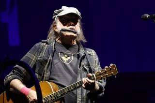 Il suffira désormais d'indiquer un numéro de téléphone groenlandais pour avoir un accès gratuit au catalogue du chanteur Neil Young (archives). KEYSTONE/EPA/ANDY RAIN