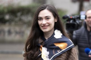 L'actuelle co-présidente d'Operation Libero, Sanija Ameti écope d'une peine pécuniaire avec sursis plus légère que ce qu'exigeait le procureur. KEYSTONE/CLAUDIO THOMA