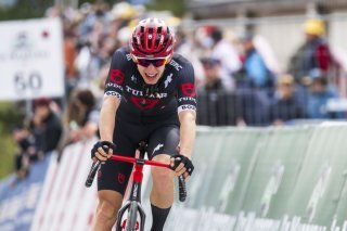 Yannis Voisard (ici lors du TdR 2024) a pris les commandes du AlUla Tour jeudi KEYSTONE/JEAN-CHRISTOPHE BOTT