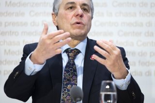 Selon les avocats, Ignazio Cassis est complice des crimes commis par Israël à Gaza (archives). KEYSTONE/PETER KLAUNZER