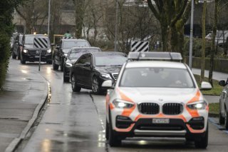 La délégation italienne est arrivée peu avant 10h00 au siège de l'Office fédéral de la justice (OFJ), où a lieu la rencontre avec les autorités pénales valaisannes. Keystone/ALESSANDRO DELLA VALLE