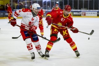 Eigenmann (Viège) et Maurer (Sierre) lors du dernier derby valaisan de Swiss League