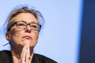 "Je suis constamment attaqué de front par certains médias. Ma famille en subit également les conséquences. Il y a même des journalistes qui attendent devant notre maison. Cela va trop loin", affirme-t-elle.