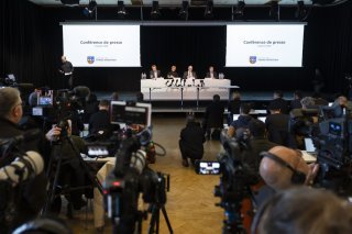 La commune de Crans-Montana a donné ce mardi une conférence de presse sur le tragique événement du 1er janvier 2026.