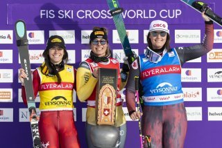 Daniela Maier, au centre, remporte la deuxième course de Veysonnaz.