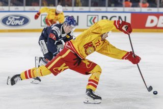 Noah Berthoud (en jaune) et le HC Sierre ont manqué le coche.