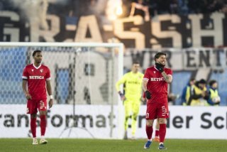 Les joueurs du FC Sion dépités après avoir concédé le 3-3