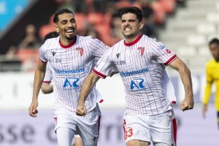 La joie de Ilyas Chouaref et de Rilind Nivokazi