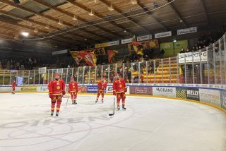 La joie des Sierrois lors de la sirène finale.