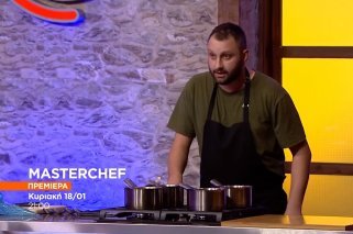 Le Contheysan Andreas Kalandranis lors de la première émission de Masterchef Grèce.