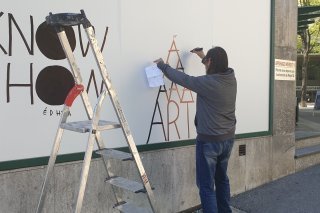 Dan_Perjovschi_((c)_Jean-Paul_Felley,_e�dhe�a)