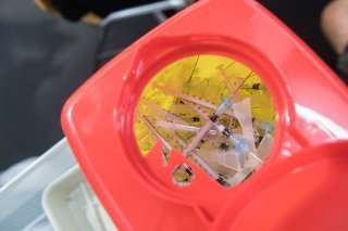 L'immuno-biologiste Christian Münz recommande une troisième dose de vaccin pour les personnes âgées de 65 ans et plus (image symbolique).