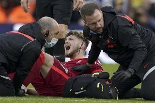 Harvey Elliott secouru par les médecins