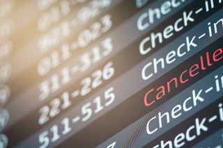 La propagation du variant Omicron risque d'avoir des effets néfastes sur la reprise économique, notamment le transport aérien.