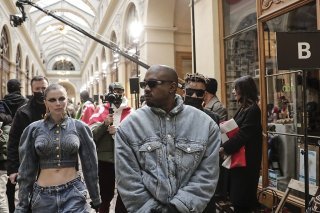 Kanye West, qui dit souffrir de troubles bipolaires, avait été suspendu de Twitter après avoir tweeté qu'il allait s'attaquer aux juifs dans une publication depuis supprimée par le réseau social car enfreignant ses règles (archives).