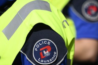La Police de Lausanne rappelle qu'il est vivement déconseillé de laisser les clés de son logement dans une boîte aux lettres ou de les cacher à l'extérieur (paillasson, pots de fleurs, etc). Elle recommande plutôt de les déposer chez une personne ...
