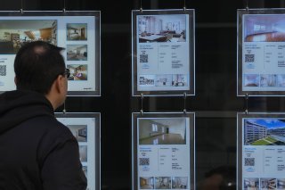 Côté achat, les prix des maisons individuelles ont reculé de 0,2% pendant le mois sous revue, tandis que ceux des logements en copropriété ont progressé de 0,5%. (AP Photo/Paul White)