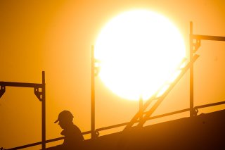 Copernicus souligne que début juin, les températures mondiales ont dépassé les niveaux pré-industriels de plus de 1,5°C, limite de réchauffement de l'accord de Paris de 2015. Cette limite a déjà été franchie en juin à plusieurs reprises en hiver e...