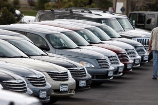 Le marché automobile suisse a poursuivi sur la voie de la reprise en juin et au premier semestre. Si le rebond parait d'envergure, en chiffres absolus, les nouvelles immatriculations restent inférieures à leur niveau d'avant la pandémie. (archives...