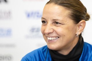 Inka Grings ressent une saine tension dans son équipe