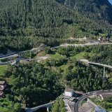 Le nouveau contournement du village de Stalden avec l'imposant pont Chinegga.