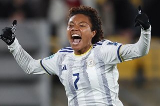 Sarina Bolden jubile après son but