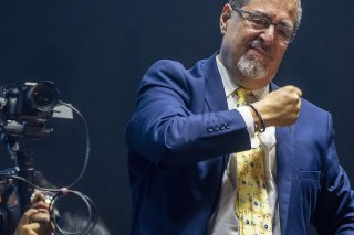 Selon le dernier sondage mercredi, Bernardo Arevalo, 64 ans, était crédité de 50% des intentions de vote (archives).