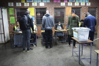 Le vote à enjeu crucial se poursuit à Harare, alors que des fraudes y sont suspectées (image d'illustration).