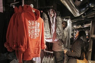 Dans un contexte d'inflation qui freine les dépenses et accroît les coûts, la rentabilité de la marque britannique de vêtements Superdry a souffert (archives).