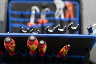 Le Repuis forme des jeunes à une vingtaine de métiers différents (Image prétexte). KEYSTONE/GAETAN BALLY