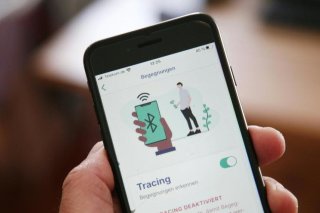 Le logo du Bluetooth correspond à la superposition des deux runes proches d'un "H" et d'un "B", comme les initiales du roi viking Harald Bluetooth (photo d'illustration). Keystone/EPA/BEN WENZ